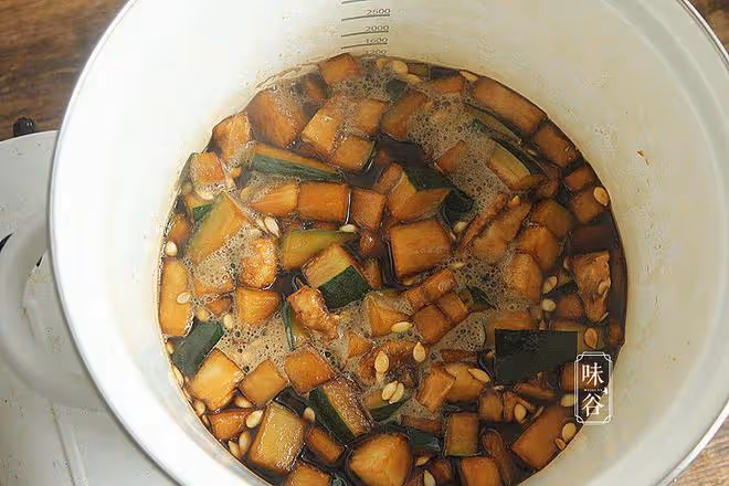 三伏天將至，喝奶茶冷飲，不如喝這5道湯羹，清甜甘潤又解暑