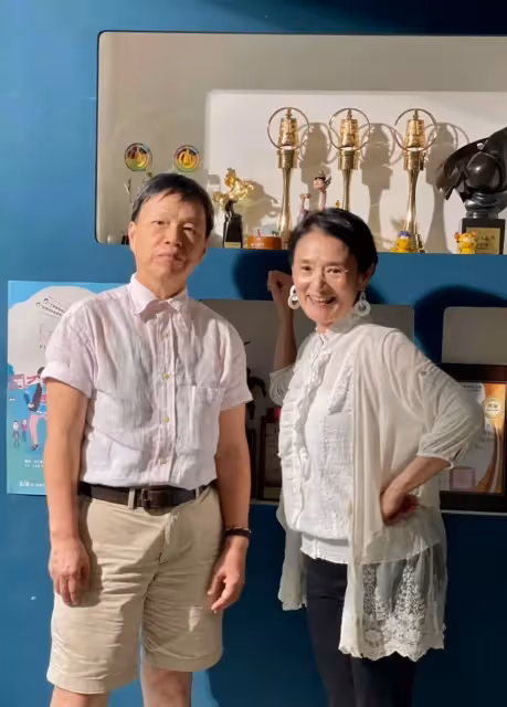 善用老年兩張卡！譚艾珍「手握敬老卡」興奮喊：終於能為自己活「從小黃司機學到一堂課」不靠兒女養老