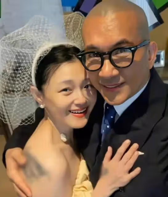 汪小菲過生日，張蘭喊話兒子，網友：母子倆欠大S一個道歉！