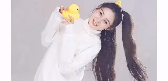 汪小菲過生日，張蘭喊話兒子，網友：母子倆欠大S一個道歉！