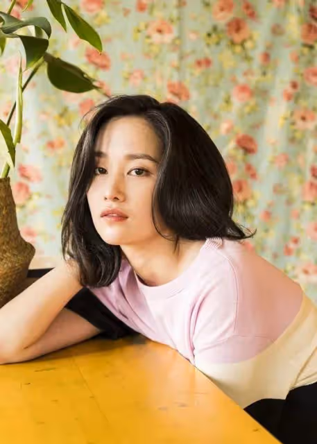 曾跟劉亞仁演大尺度激情戲出道三年封后!美女全鍾瑞真火