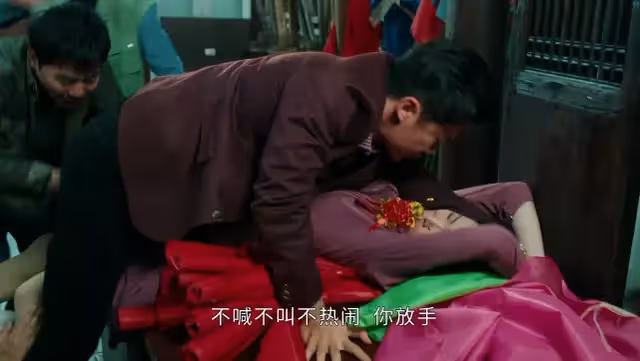 不愧是「人氣女王」!首播看得觀眾義憤填膺,趙麗穎新劇穩了!