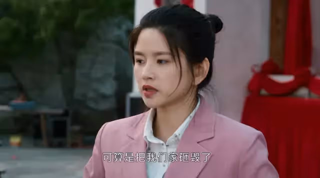 不愧是「人氣女王」!首播看得觀眾義憤填膺,趙麗穎新劇穩了!