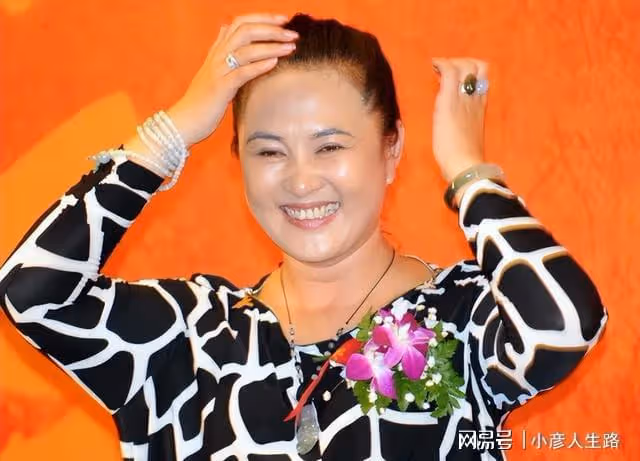 王菁華：被稱為大眾情人，跟常戎分手後，50歲還沒找到歸宿