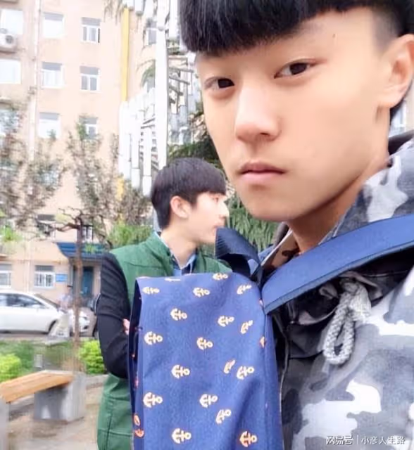 變形計王晨正:小魔王變正義少年,為爺爺花錢蓋房,成了好舅舅