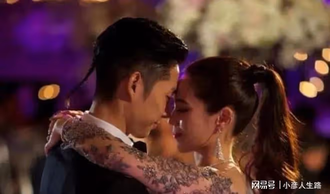 一戀大3歲女星,二戀小4歲富二代美女,如今44歲的他活成這樣?