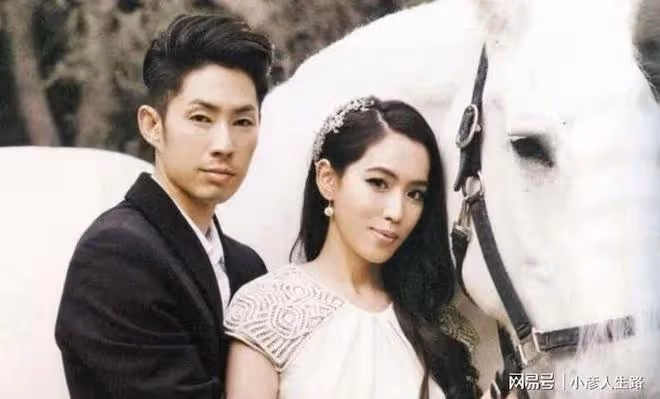 一戀大3歲女星,二戀小4歲富二代美女,如今44歲的他活成這樣?