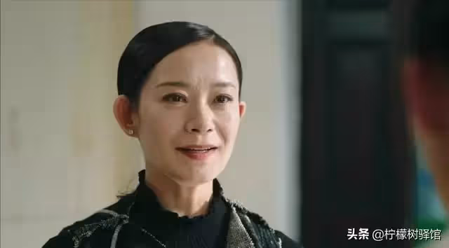 婆婆拒絕帶孫女,外孫結婚讓兒子送車,兒媳:錢我花完了