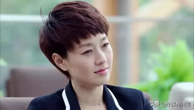 兒媳請保姆照顧婆婆,大姑姐不依不饒,兒媳:真孝順,給你們伺候
