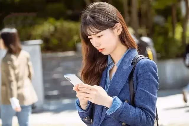 娘家80萬拆遷款到帳，丈夫轉50萬給媽買養老房，妻子報警：他騙我