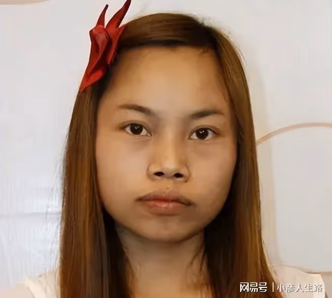 拒絕「寶馬男」跪地求婚，37歲考上美國名校，鳳姐算不算勵志草根