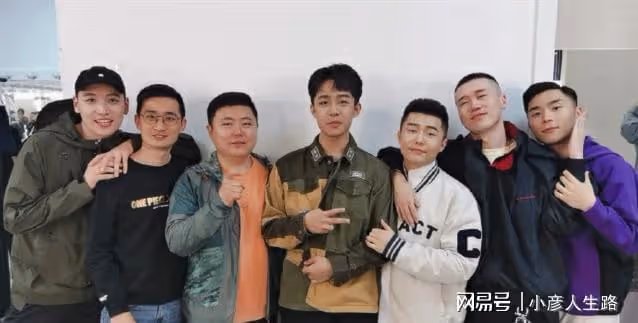 德雲社恢復演出,演員在舞台自我調侃,粉絲:小劇場還是比較冷清