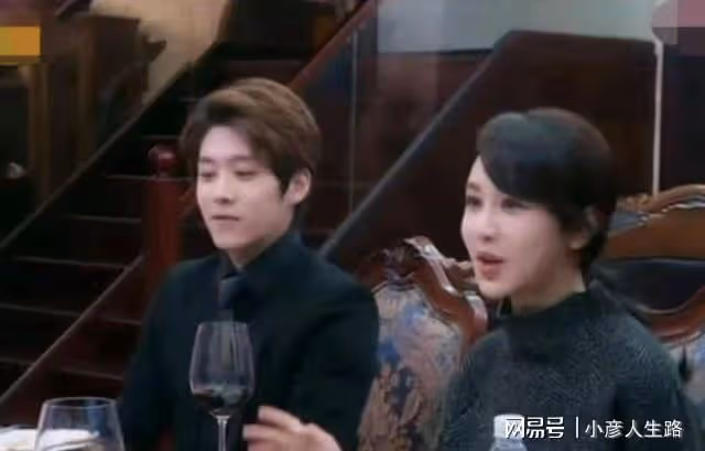 全民偶像劉亦菲不僅是千萬網友的愛豆,也是許多明星心中的女神