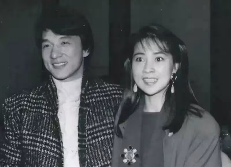 房祖名和吳卓林:同父不同命,一個被寵上天,一個睡天橋無人問津