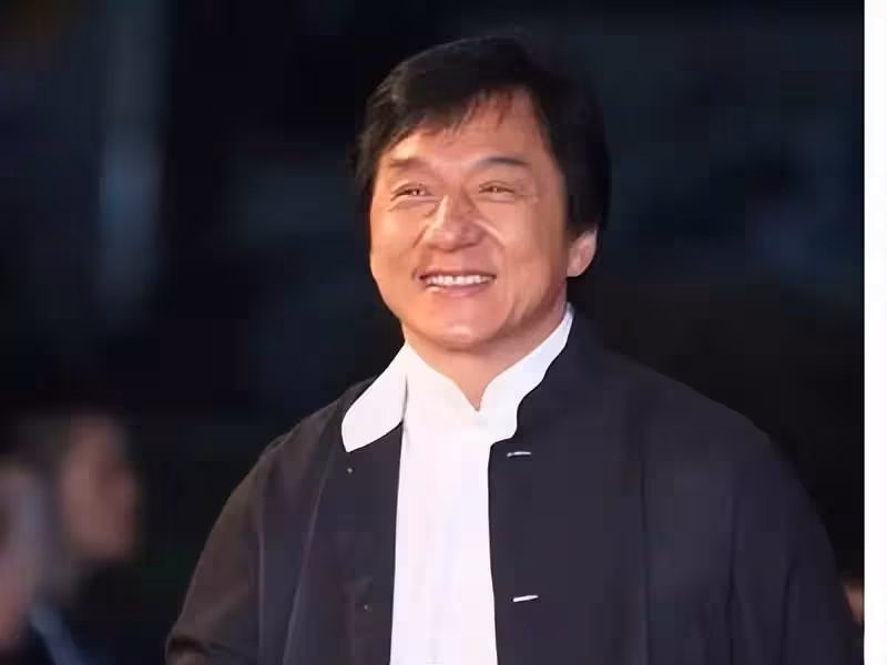 房祖名和吳卓林:同父不同命,一個被寵上天,一個睡天橋無人問津