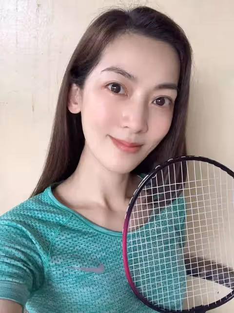 爸爸離開21年!落魄童星「為亡父在歌壇苦撐」變仙女姐姐 40歲未婚「天天起早揉麵團」願老母吃得健康 !