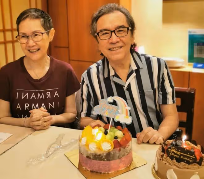 姜大衛夫婦與秦沛女兒聚會，36歲侄女長相甜美，嘟嘴賣萌太可愛