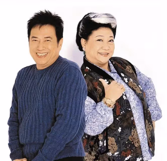 宏都拉斯曬《鳥來伯》珍貴20年前合照, 歎「2人已經不在了」勾回憶,感慨「歲月太無情」:一個個都走了