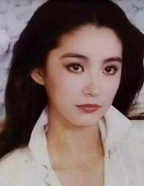 「同胞不同命」林青霞親姐嫁外地,靠退休金2000元度日,姐妹分散38年才見面,卻拒絕妹妹幫助:平淡也很好