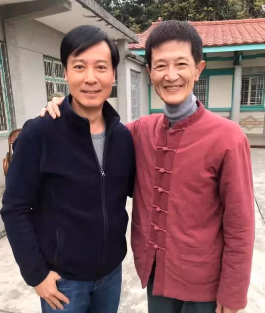 阿西退休生活曝光,山居15年「觀音牽線買800坪地」 親自種植蔬果,常年茹素「養雞養鴨」:不吃肉不殺生