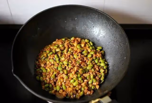 拌飯拌面都無敵，做法也不難，鮮香開胃好下飯！