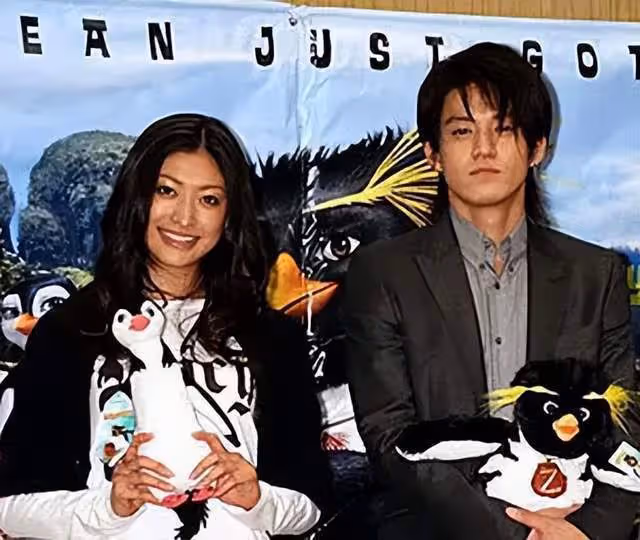 小粟旬：結婚10年，老婆給他生了3個孩子，還是不改花心本色