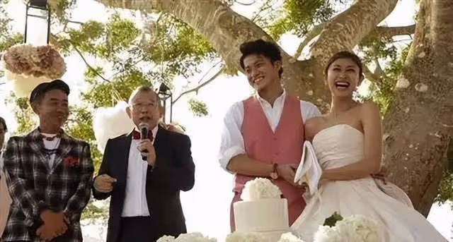 小粟旬：結婚10年，老婆給他生了3個孩子，還是不改花心本色