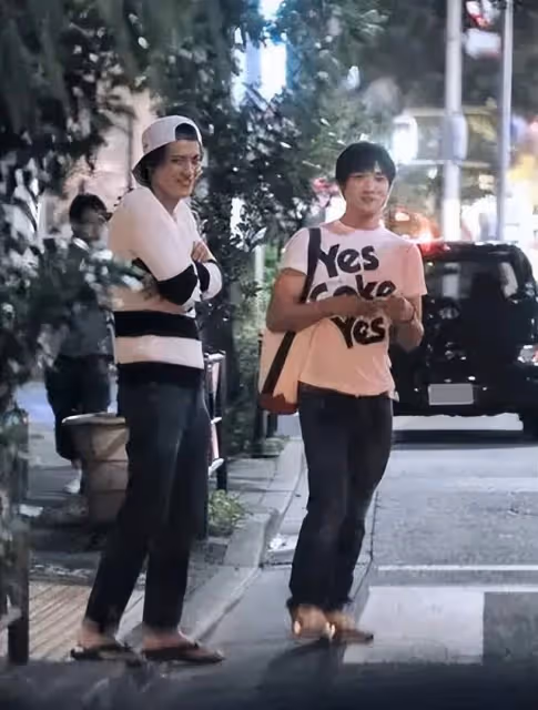 小粟旬：結婚10年，老婆給他生了3個孩子，還是不改花心本色