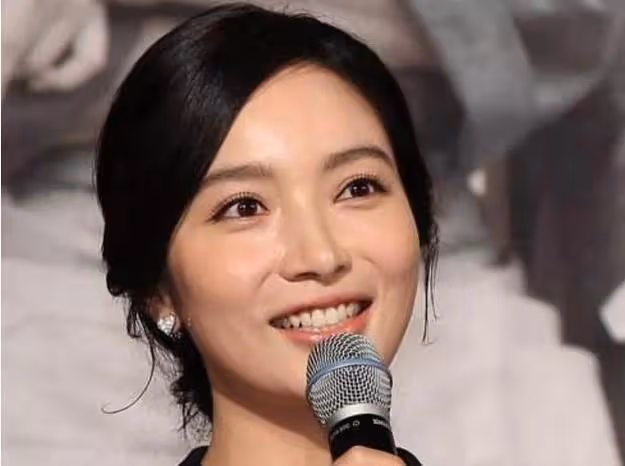奉子閃婚的悲劇：新婚13天，女星被丈夫斬斷手指，流產終生不孕