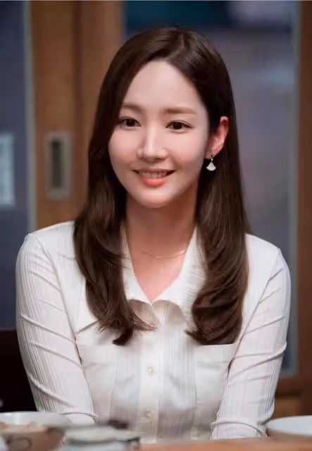 整容逆襲朴敏英,和李敏鎬相戀遭黑暫停事業2年,復出後一路逆襲