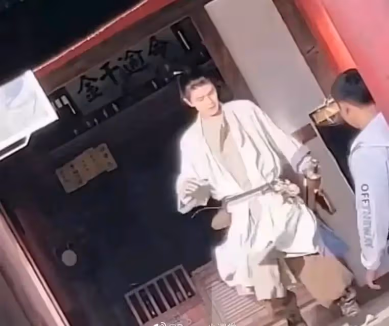 任嘉倫新戲路透盡顯身材硬傷，完美「比例」果然可遇不可求！