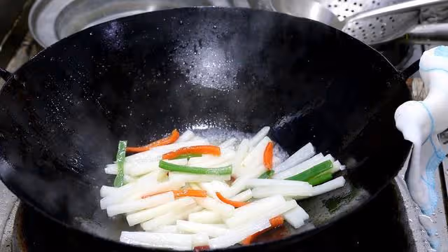 「長肉最狠」的5道素菜，熱量比紅燒肉還高，難怪很多人瘦不下來