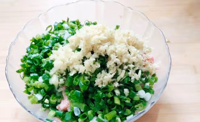 生煎包好吃又簡單的做法，又酥又脆又多汁，3分鐘就能學會