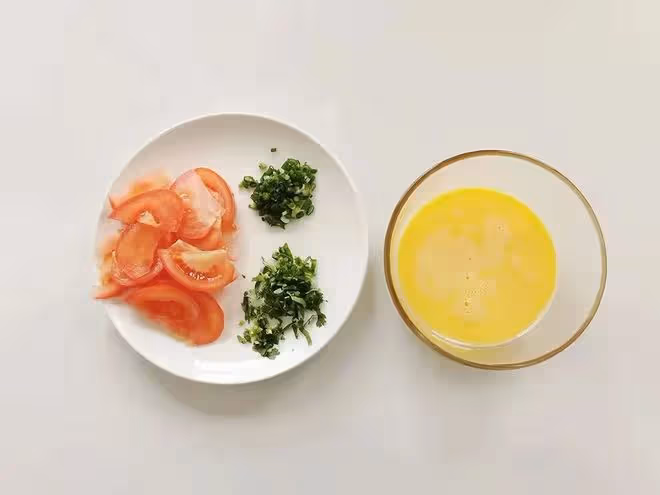 紫菜蛋花湯，拿捏好「2點」，蛋花完整，湯無渣，幾分鐘做一碗