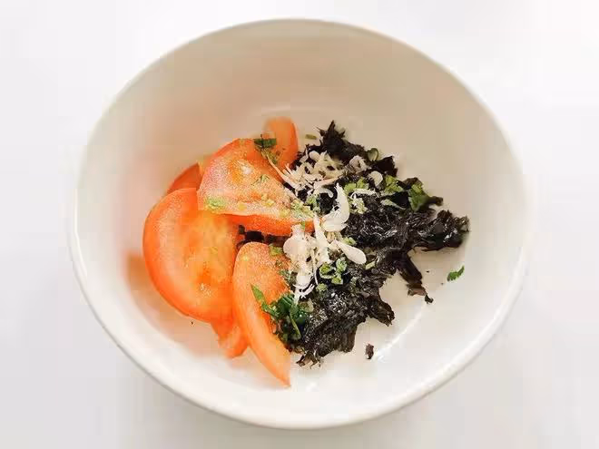 紫菜蛋花湯，拿捏好「2點」，蛋花完整，湯無渣，幾分鐘做一碗
