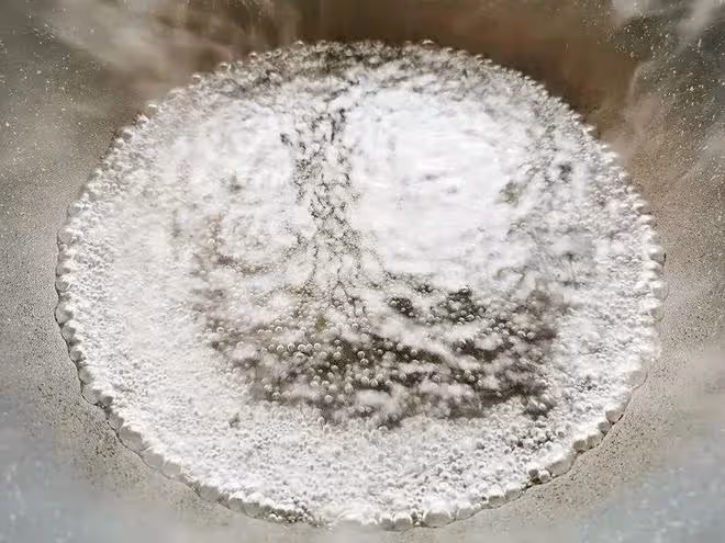 紫菜蛋花湯，拿捏好「2點」，蛋花完整，湯無渣，幾分鐘做一碗