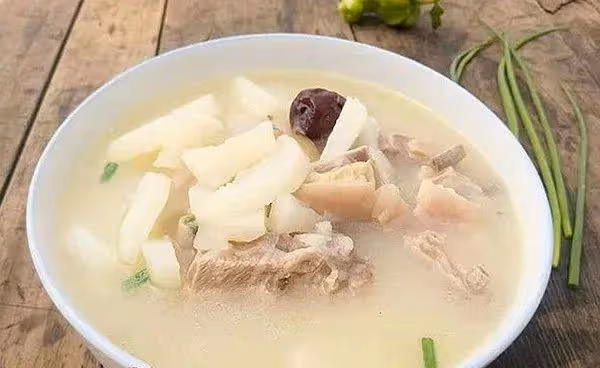 夏天出汗多喝湯，這七道湯品就不錯，味美營養又可生津解渴