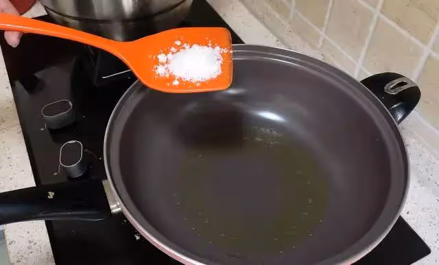 燉排骨時，萬萬別直接就下鍋，大廚：多加這1步，排骨軟爛還好吃