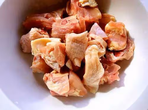 雞腿燉土豆,是焯水還是直接燉?大廚教雞腿燉土豆的正確做法