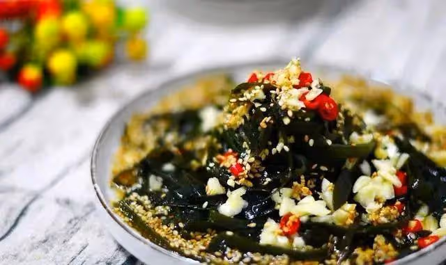 涼拌海帶絲：沒胃口就吃它，做法簡單，香辣爽口無腥味，超下飯