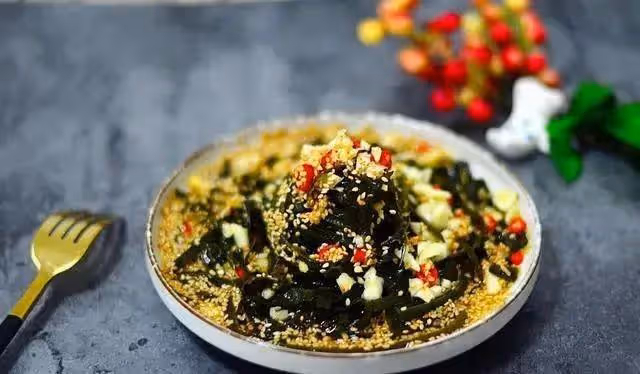 涼拌海帶絲：沒胃口就吃它，做法簡單，香辣爽口無腥味，超下飯