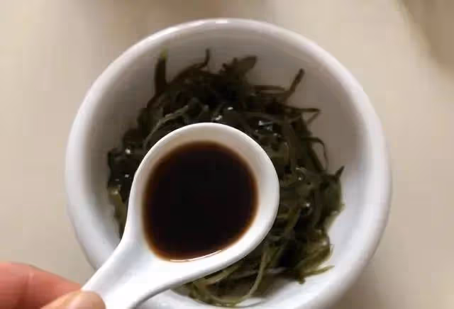 涼拌海帶絲：沒胃口就吃它，做法簡單，香辣爽口無腥味，超下飯