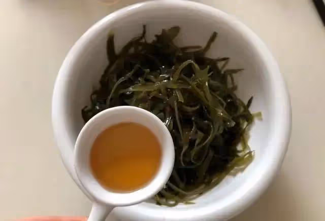 涼拌海帶絲：沒胃口就吃它，做法簡單，香辣爽口無腥味，超下飯