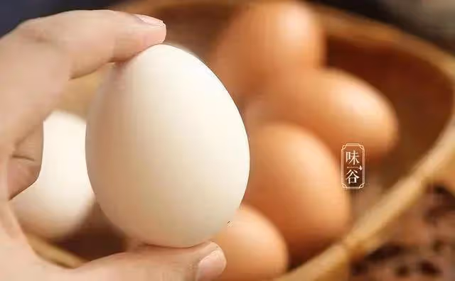 買雞蛋時，牢記「4不買3不吃」，為了家人健康，以後別再買錯了