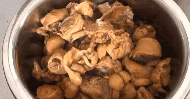 老祖宗傳下的燉雞秘方：這樣做，雞湯濃白，雞肉更鮮嫩好吃！