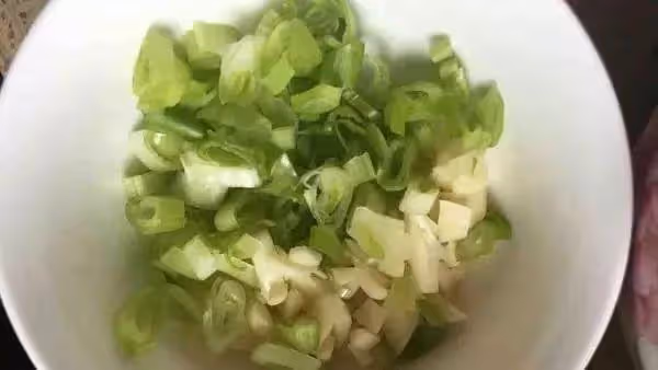 做魚香大蝦不好吃？加上這「1步」，蝦酥肉嫩，魚香味濃郁