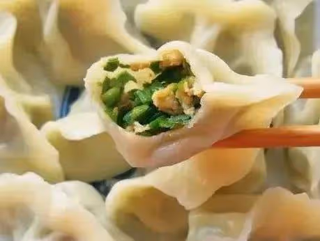 韭菜餃子的靈魂是調餡，掌握2個技巧，韭菜翠綠不出水，皮薄餡大