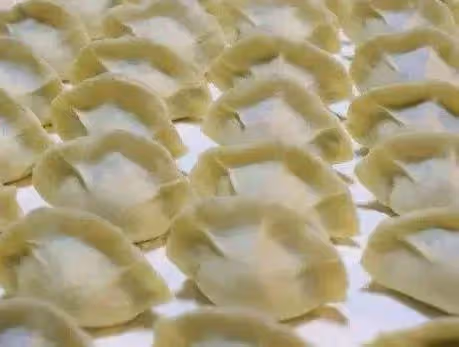 韭菜餃子的靈魂是調餡，掌握2個技巧，韭菜翠綠不出水，皮薄餡大