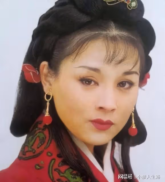 趙明明:和嫂子宋丹丹一樣被英家人所傷,為女兒退圈的她怎樣了?