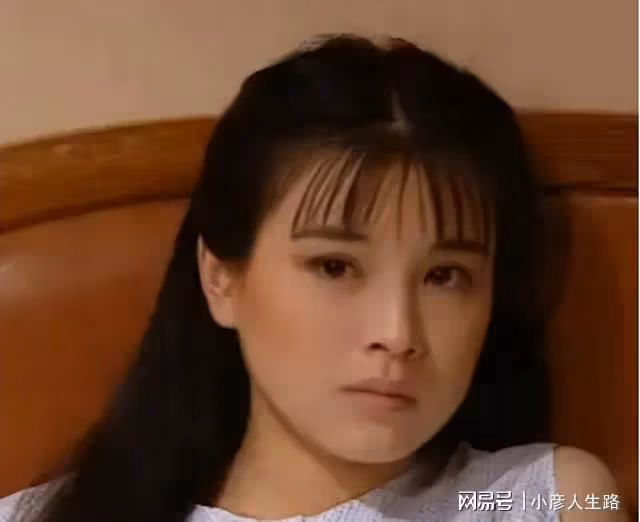 趙明明:和嫂子宋丹丹一樣被英家人所傷,為女兒退圈的她怎樣了?